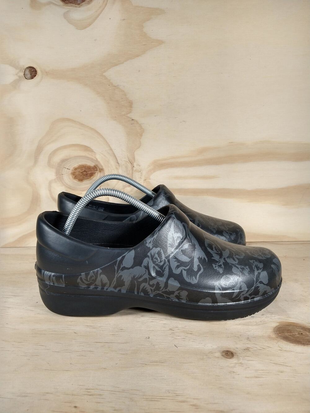Crocs - Neria Pro Li - Clogs - Black/Gray - Women's - 10